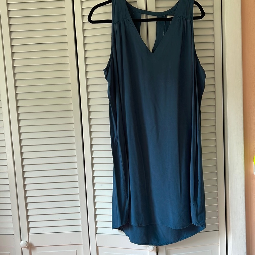 mid length blue dress